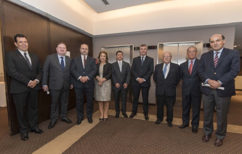 Primer Congreso Internacional de Derecho Argentina-Brasil en la AMFJN. 